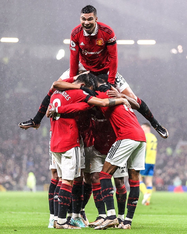 俱乐部的 俱乐部的