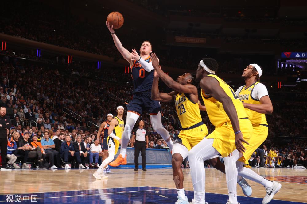 郭艾伦在采 郭艾伦在采