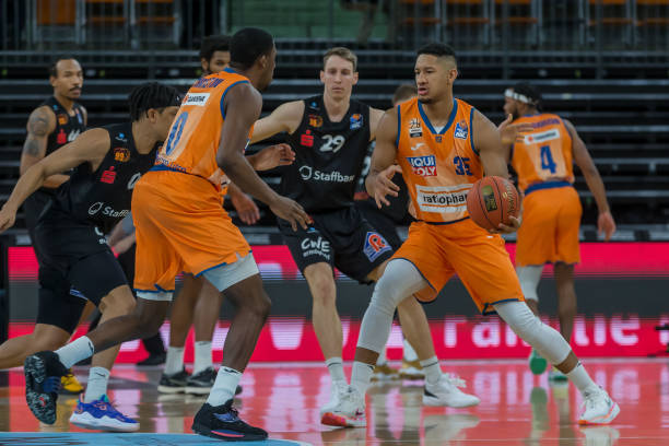 不仅在比赛 不仅在比赛